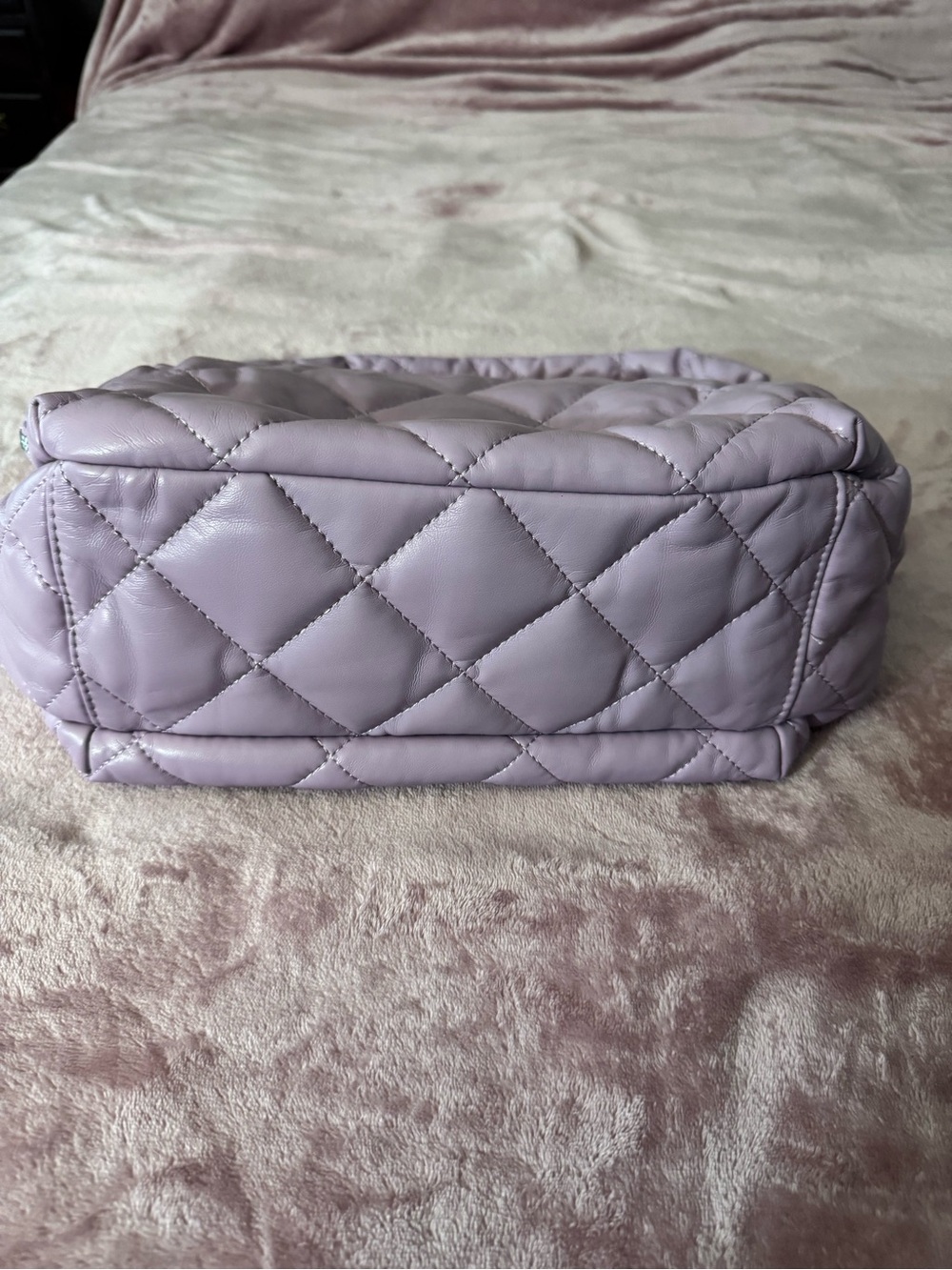 Steve Madden Quilted Lavender Shoulder Bag - Picture 8 of 10